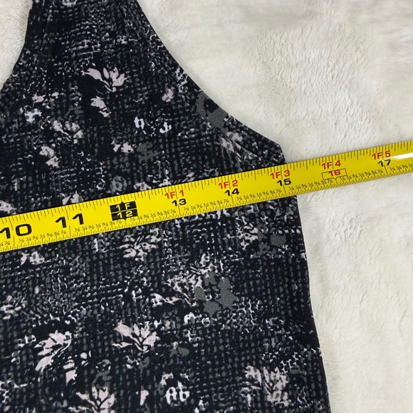 Lululemon Racerback Tank Top Black Grey Floral Print Women's size 8 - Picture 2 of 6
